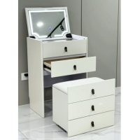 COIFFEUSE F08